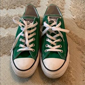 Green converse all stars. Worn once